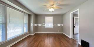 Cozy Ranch Style Home in KCMO w/ Wood Floors and a Fenced in Yard! Gallery 7