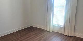 106 Horseshoe Boulevard Gallery 21