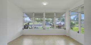 1142 W Circle Ter W Gallery 4