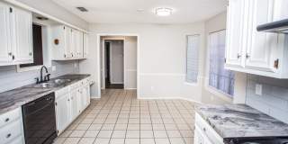 Available July 1st: Spacious 3 Bed, 2 Bath Ready for You! Gallery 5