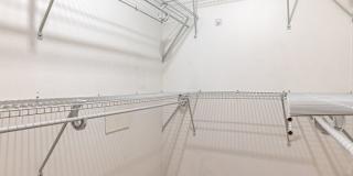 Limited-Time Special: $1,000 off the first month’s rent! Spacious 4-Bed, 3-Bath Home in Los Angeles – Includes 2 Suites Gallery 23