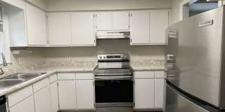 APPLICATION PENDING: 720-A Powell Drive ~Newly Renovated~ End Unit ~ Convenient to Powell Drive Park and NCSU! Gallery 3