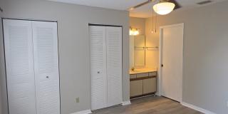 FOR RENT!! CLEAN AND COZY TWO STORY TOWNHOME (PRIVATE YARD)... Gallery 40