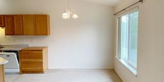East Anchorage Townhouse with Yard, Garage, and W/D In unit! Close to JBER! Gallery 25