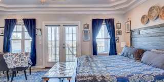 Stunning Bay Front Home Gallery 19