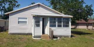 3 bedroom 1 bath Gallery 1