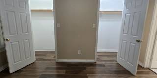 2800 McDonald Gallery 23