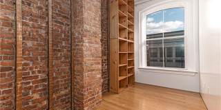 114 Main Street unit: 1A Gallery 17