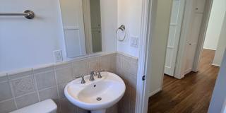 Adorable 2-bedroom home available for rent in Lakewood Mutuals! Gallery 11
