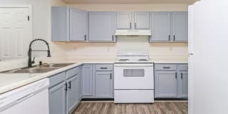 The Oaks Apartments Gallery 1