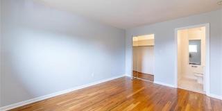 100 W Hickory Grove Road Gallery 9