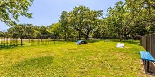 Trinity Oaks Apartment Homes Gallery 17