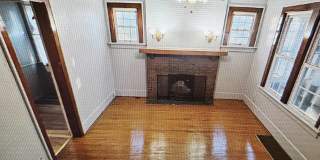 2512 N Maryland Ave Gallery 4