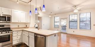 Bright first-floor Pinebrook Pointe condo Gallery 5