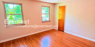 1789 Kings Court Gallery 12