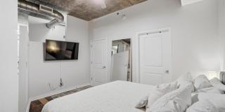 923 Peachtree Street NE Gallery 3