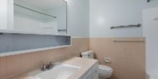 8704 Wornall Rd - B Gallery 14