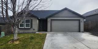 NEWLY Renovated Rambler, Centrally Located! Gallery 1