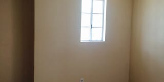 !! JUST REMODELED HOME AVAILABLE TODAYYY !! Gallery 5
