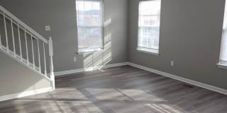 3 Bedroom 2 1/2 bath ** End Unit** Townhome for Rent in Waynesboro Gallery 21