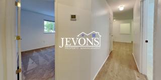 Condo with Swimming Pool and Private Enclosed 1-Car Garage in Klahanie Neighborhood Gallery 23