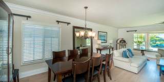 Private Newport Beach Cul-de-Sac Home Gallery 17
