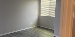 Portales Gallery 11