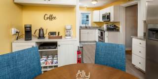 1304 Belleview Avenue - 1 Gallery 44