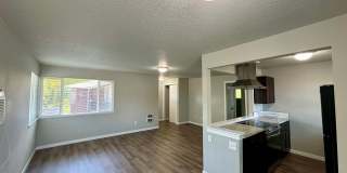 Move-in ready! Upgraded 2 Bedroom Condo Gallery 4