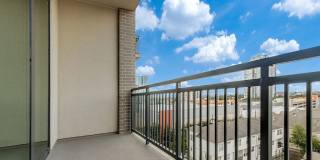 1010 Waugh Apartments Gallery 16