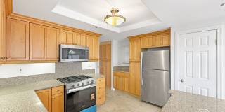 Fully Renovated End-Unit 3BD/2.5BA in Lake Forest with Views, Private Yard & 2-Car Garage Fully Renovated End-Unit 3BD/2.5BA in Lake Forest with Views, Private Yard & 2-Car Garage Gallery 5