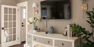 26 Vernon Avenue Gallery 10