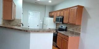 Sought After Riverwood Townhome! Gallery 13