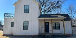 52.3 - 1102 S Husband Unit A Gallery 1