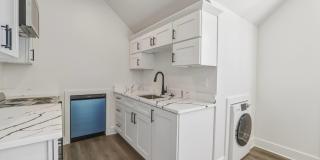 4056-1 Biltmore Avenue Gallery 8