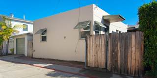 Beautiful Newly Remodeled 2 bedroom 1 Bath house in Coronado! Gallery 1