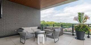 The Hudson Gallery 9