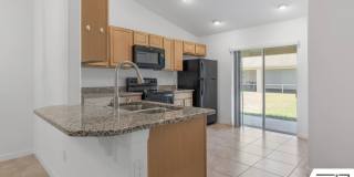 LIKE NEW 3/2/1 TOWNHOUSE IN BEAUTIFUL SEMINOLE WOODS Gallery 10