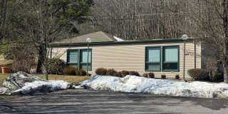 4000 THAYER Center unit: S4 Gallery 1