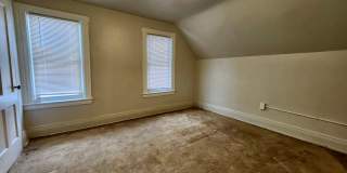 Spacious 4bd house | Laundry hooks ups | Driveway Spacious 4bd house | Laundry hooks ups | Driveway Gallery 16
