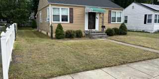 !! $500 OFF 2nds  MONTH'S RENT!!! Charming 3BR 2BA Home w/ Updated Kitchen + Large Front and Back Yard in Glen Burnie Gallery 1