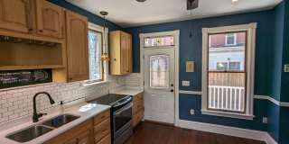 306 N LOCUST Street Gallery 13
