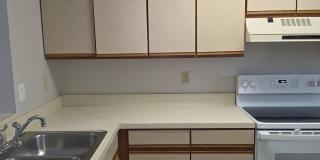 FOR RENT!! CLEAN AND COZY TWO STORY TOWNHOME (PRIVATE YARD)... Gallery 24
