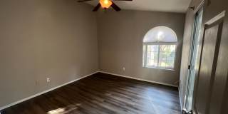 Charming 1 Bedroom Condo with Detached 1 Car Garage! Gallery 14