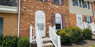 2 Bedroom, 1.5 Bath Townhouse Gallery 1