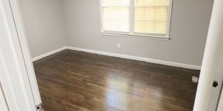 Beautifully Updated 4 bedroom 2 bath Gallery 14