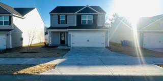 Spacious 3-bedroom with a massive Owner's Retreat and Dual Closets. Gallery 1