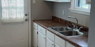 Charming 2-Bedroom Home for Rent Gallery 5