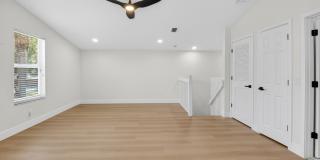 1095 Anchor Point Gallery 36