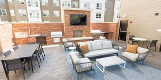 Student Housing - Yugo Urbana Illinois Gallery 12